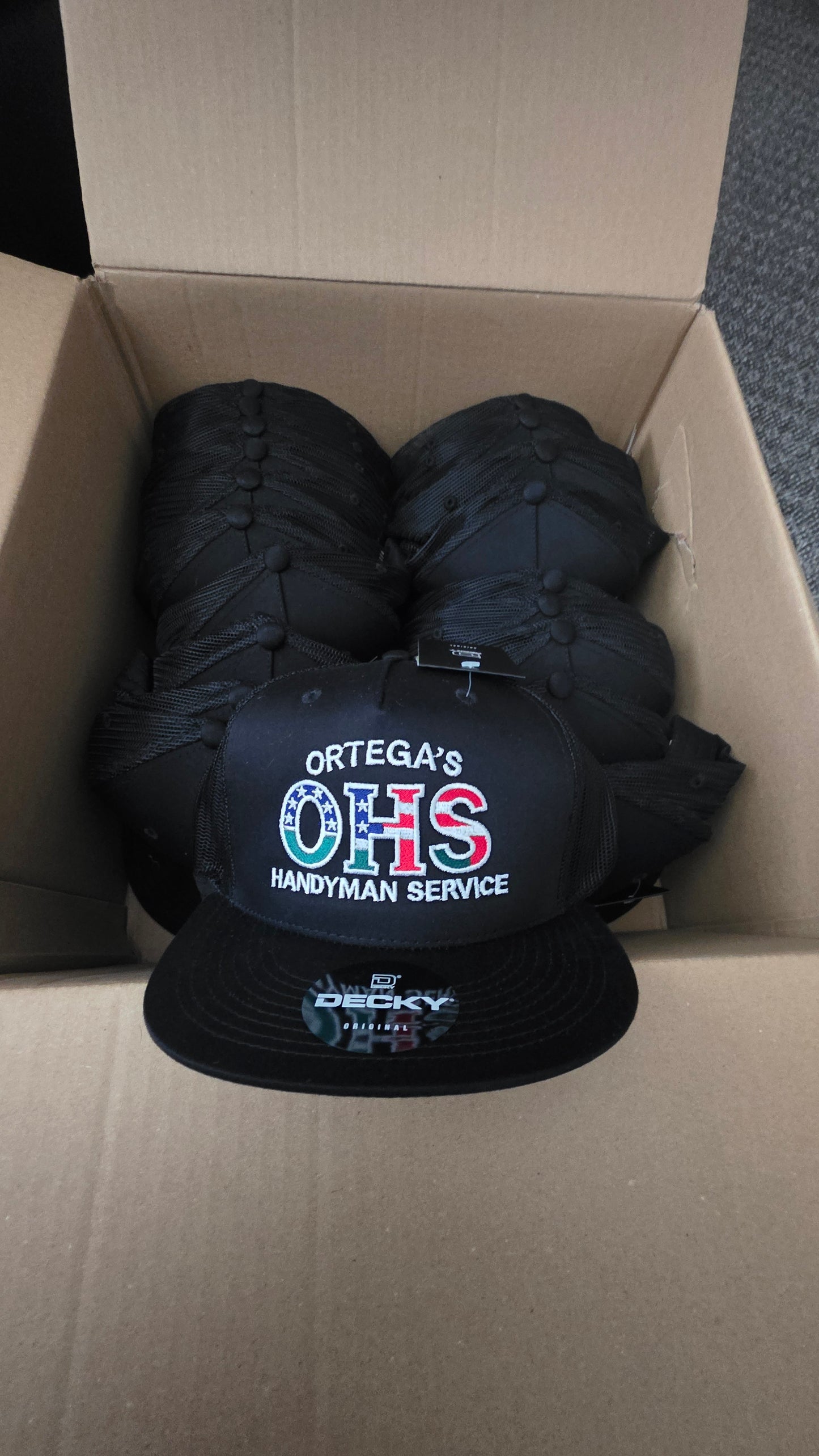 Hats custom - flat or puff